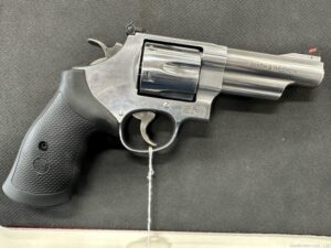 Smith & Wesson 629 6-Shot .44 Mag 4″ Barrel